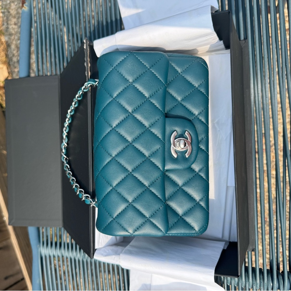 Chanel - Caviar Quilted Medium Double Flap Dark Turquoise